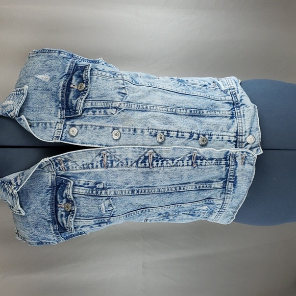 Old Navy Jackets & Blazers - Distressed Old Navy Denim Vest sz M